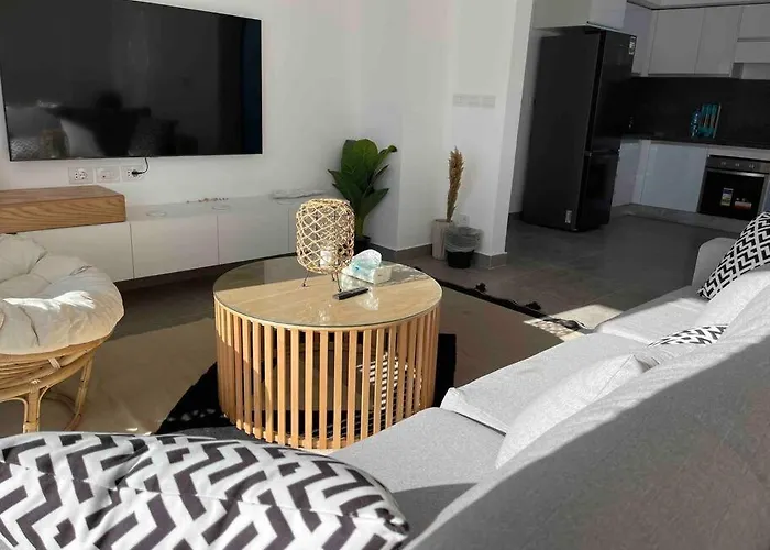 2 Bd With Private Heated Pool In Sholan 2 El Gouna *